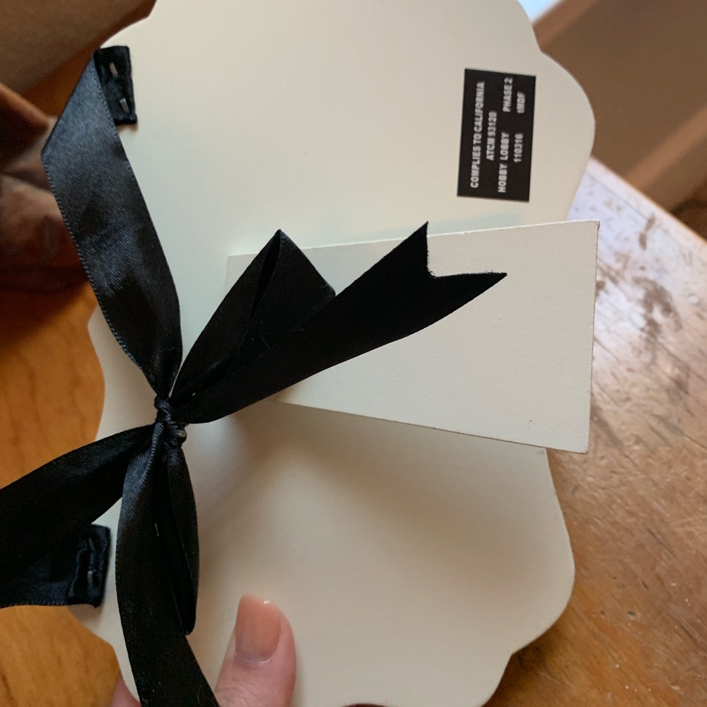 Card stand - Picture 3 of 3